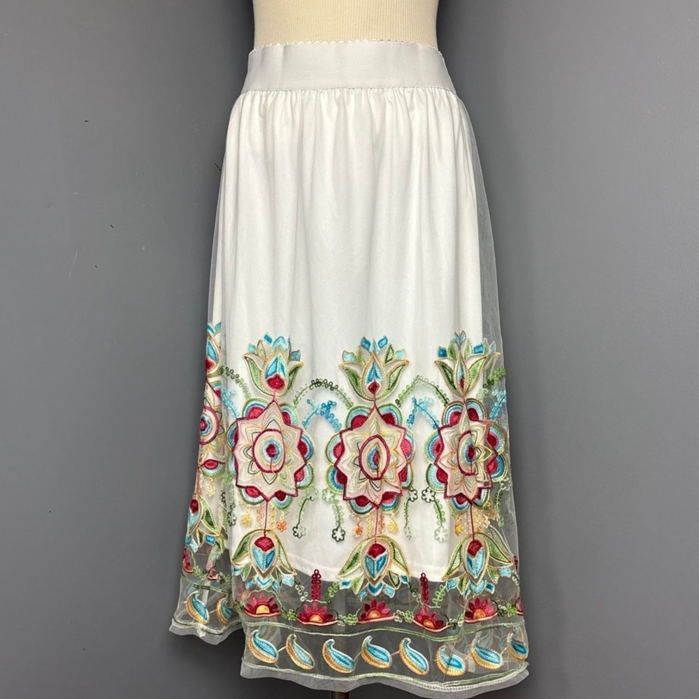 Boho Embroidered Mesh Skirt Sz. M. White Floral Sheer Overlay Whimsy Artistic
